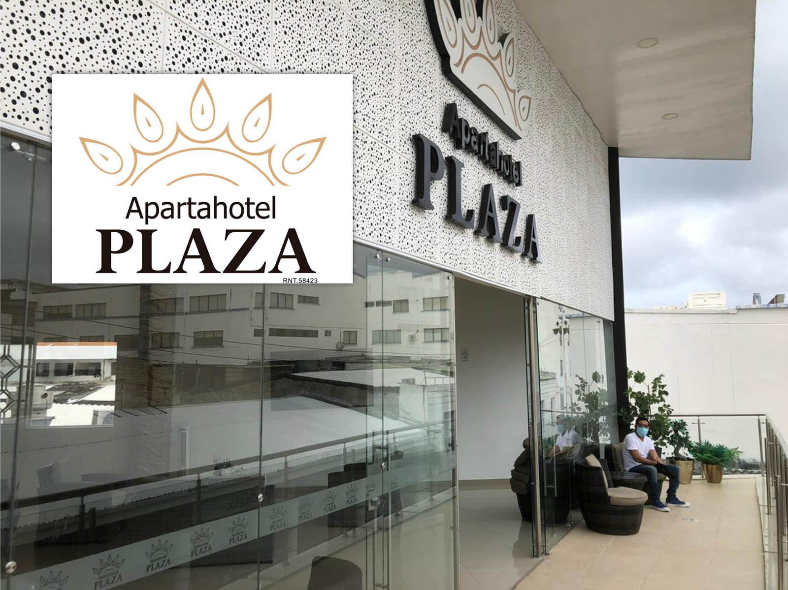 Apartahotel Plaza