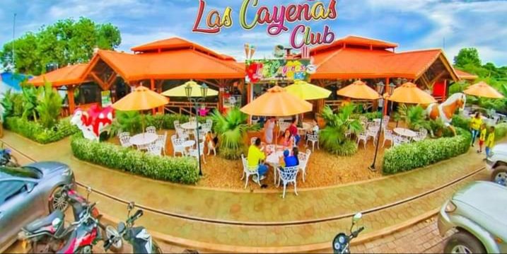 Las Cayenas Club