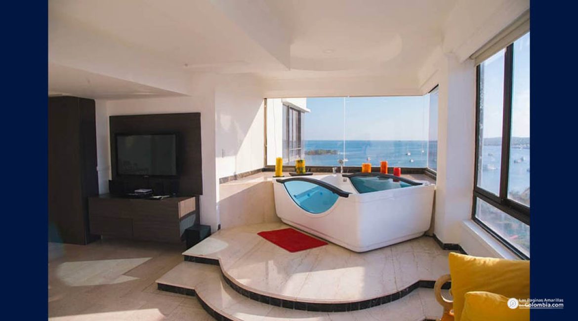 APTOS OCEAN BLUE BEACH HOTEL