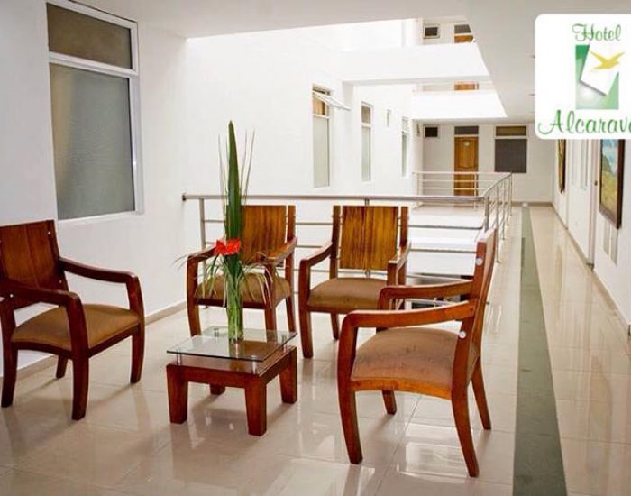 HOTEL ALCARABAN foto6