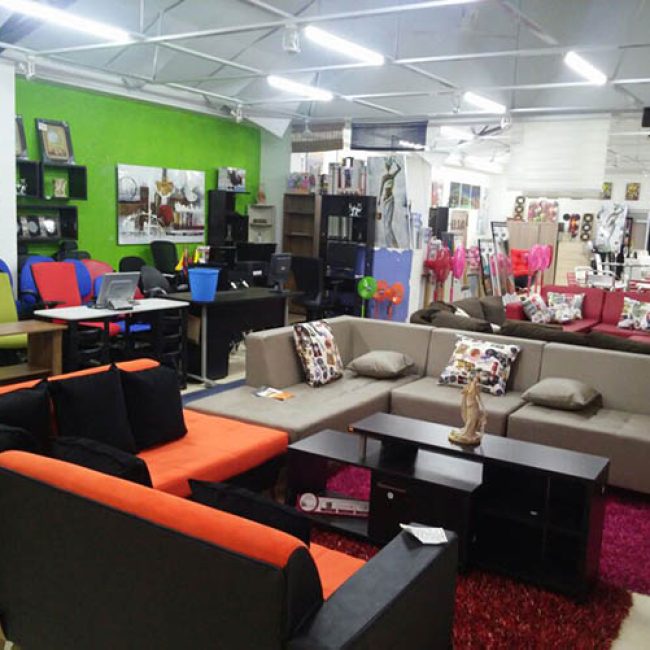 MERK MUEBLES Y HOGAR