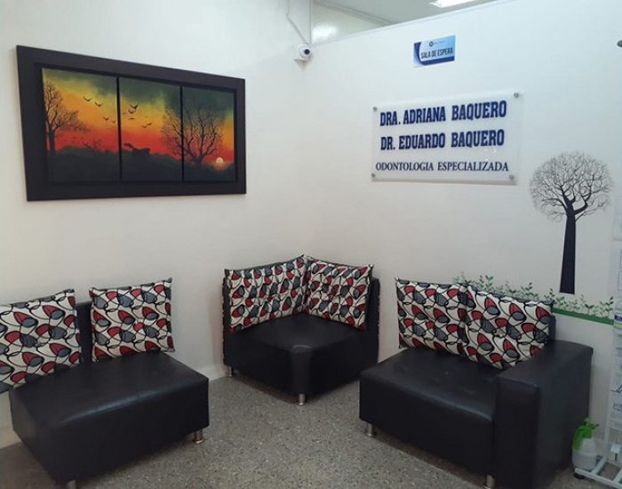 DRA. ADRIANA BAQUERO M. Consultorio Odontógico