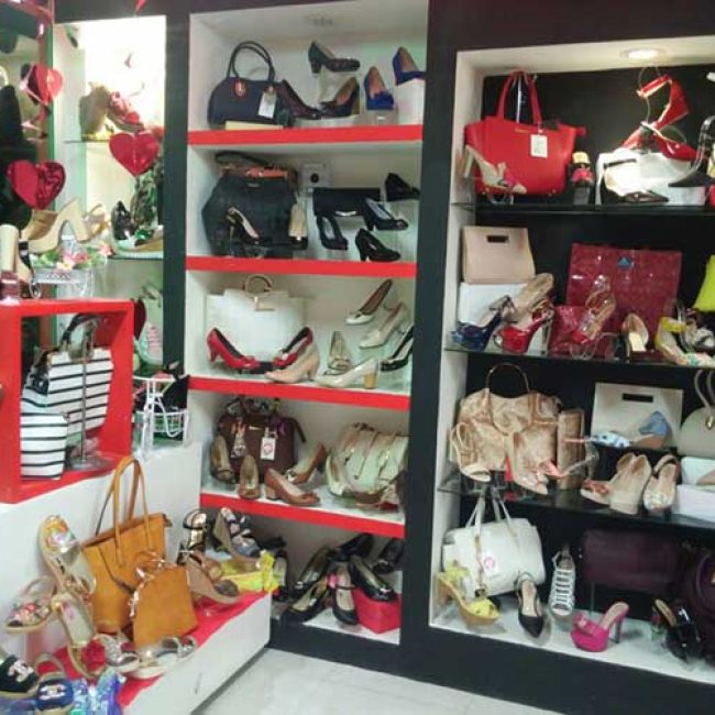 ZAPATOS Y BOLSOS LAURA´S
