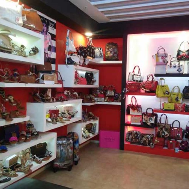 ZAPATOS Y BOLSOS LAURA´S