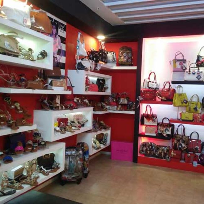ZAPATOS Y BOLSOS LAURA´S