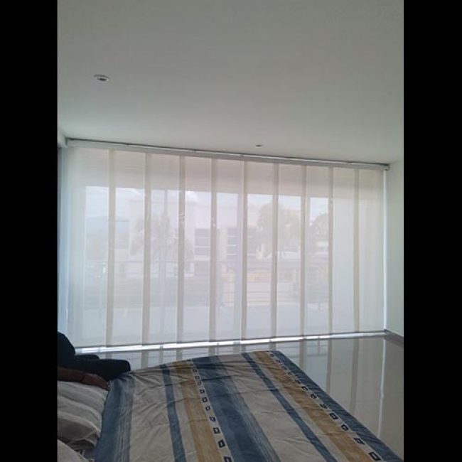 cortinas y persianas casa real