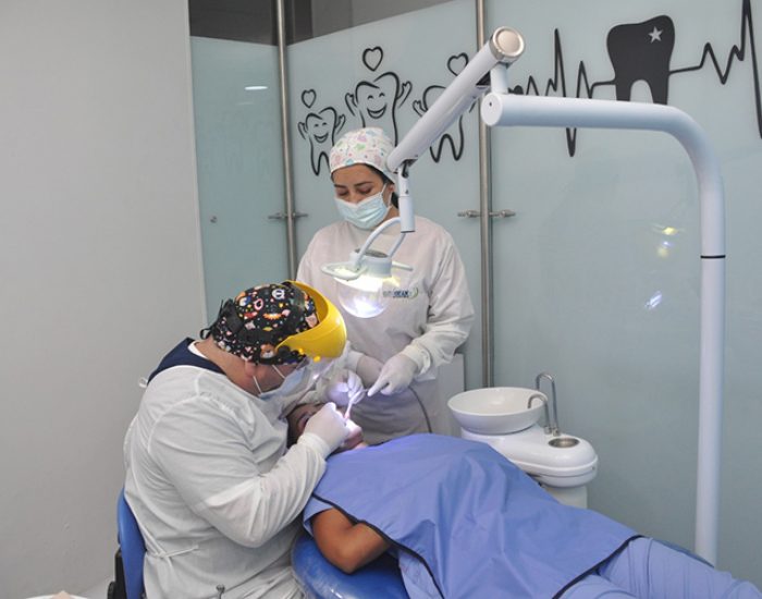 CLINOFAM - CLINICA ODONTOLOGICA FAMILIAR