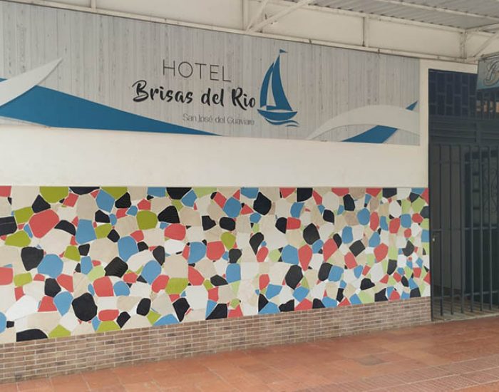 HOTEL BRISAS DEL RIO