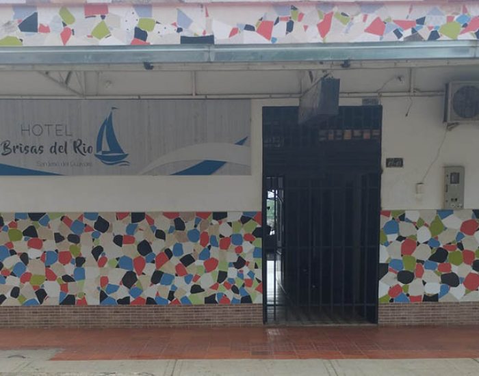HOTEL BRISAS DEL RIO