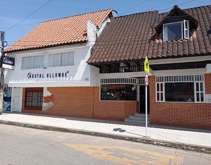 Hotel Hostal Ullumbe
