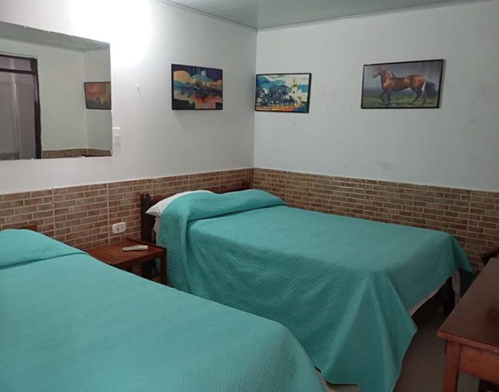 Hotel Hostal Ullumbe