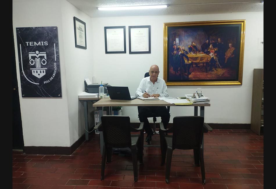 TEMIS PULL DE ABOGADOS