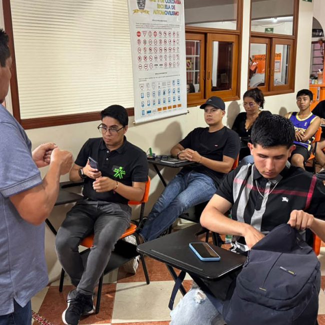 Escuela de Automovilismo Car´s de Colombia