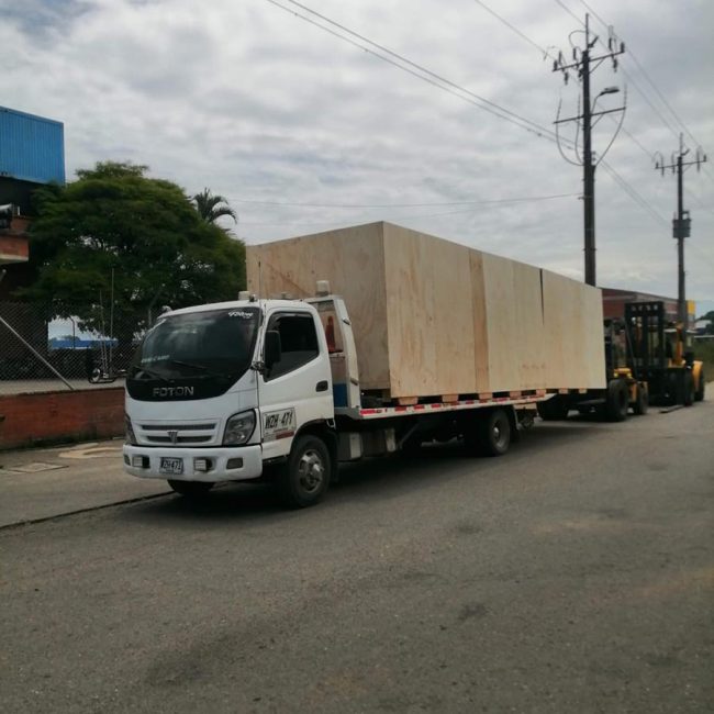 SERVICIO DE GRÚA EN PLANCHÓN CAMABAJA Y GANCHO