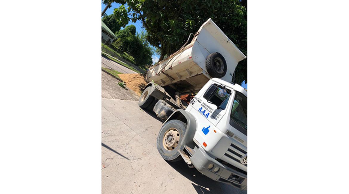 AAA MAQUINARIA & MATERIALES SAS