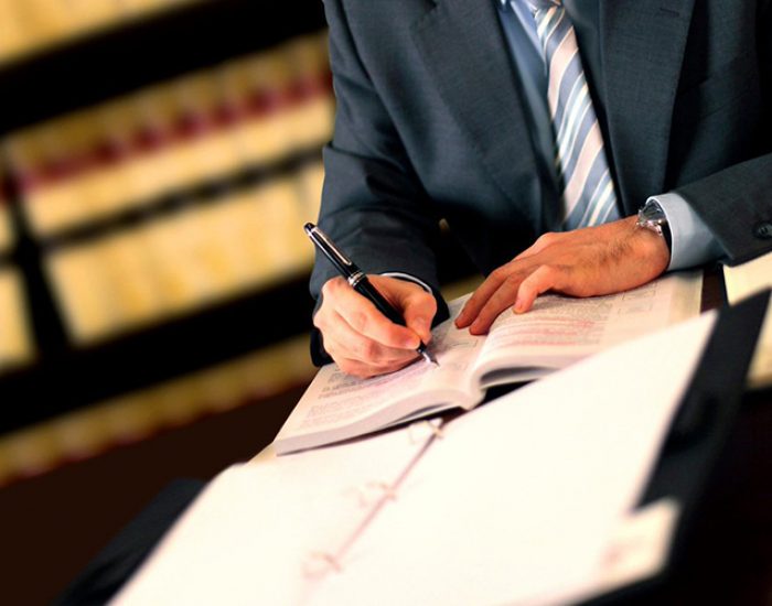 MR ABOGADOS