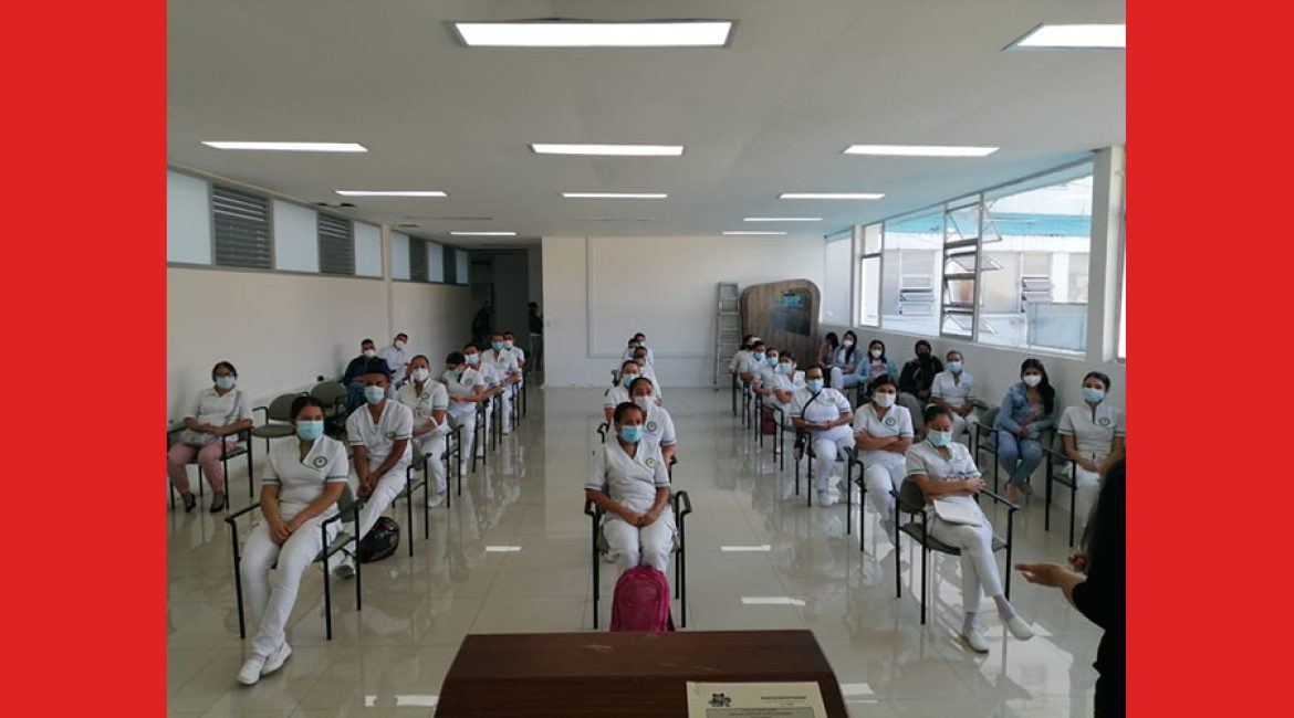 fundetec_auxiliarenfermeria_foto
