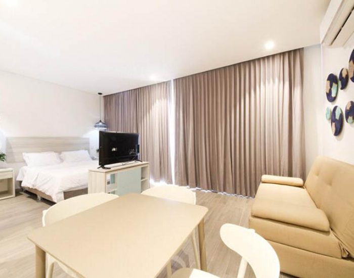 HOTEL AZURE lofts & Pool