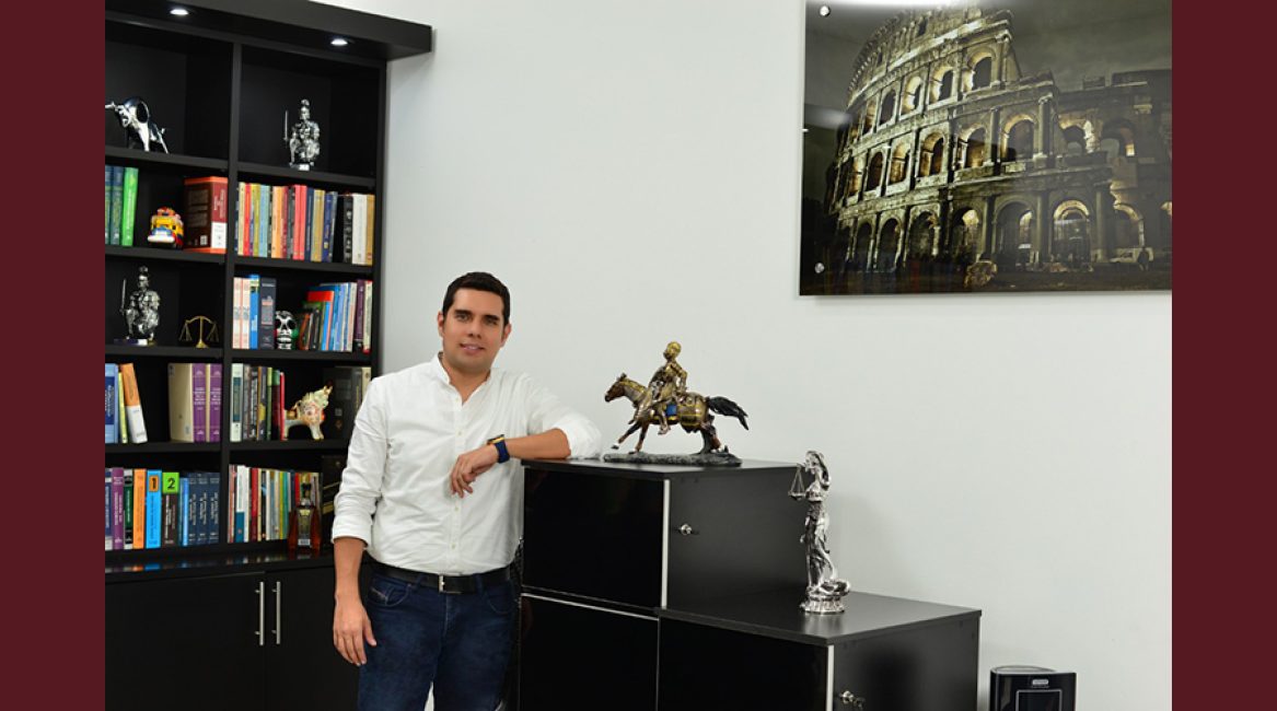 MR ABOGADOS